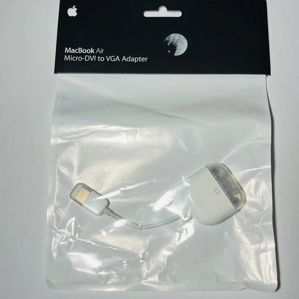 Apple MacBook Air Micro DVI to VGA Adapter New in Bag sealed